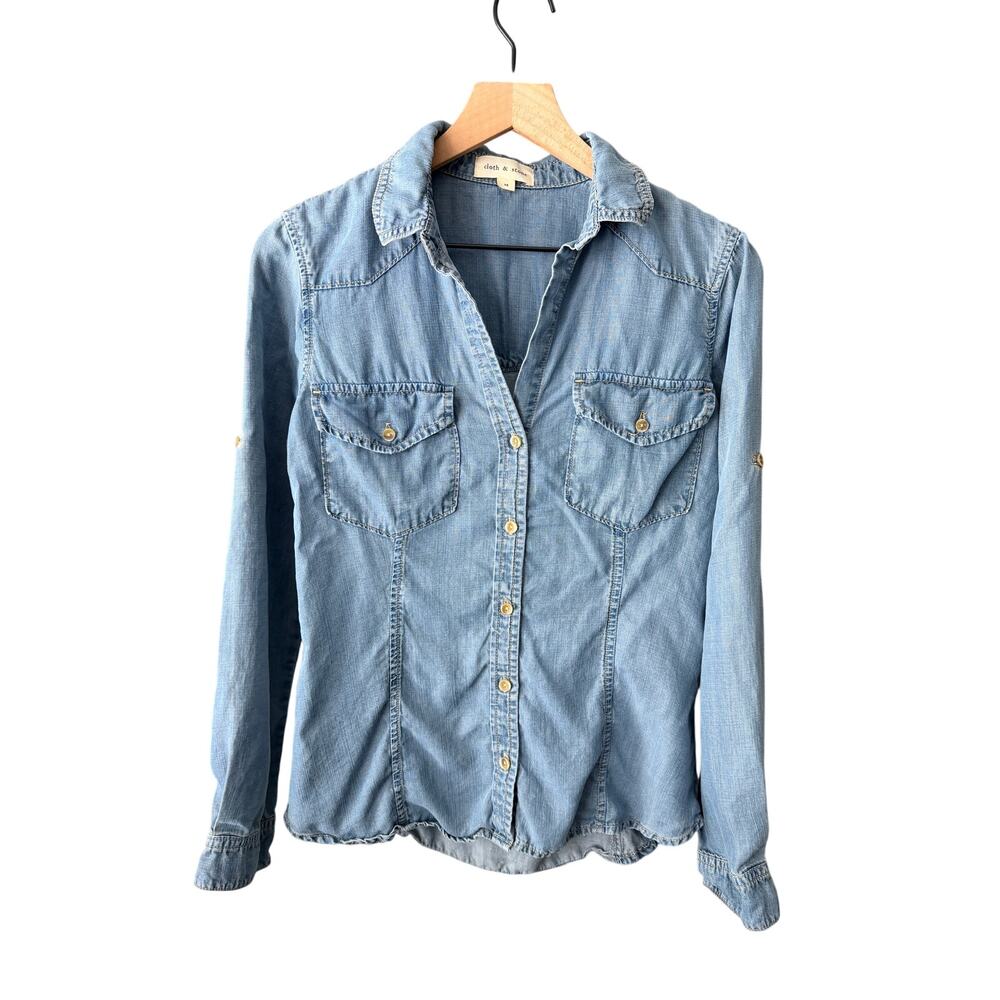 Cloth & Stone Denim Chambray Button Down Medium